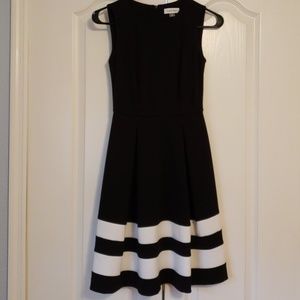 Super Cute and Flowy Calvin Klein Dress.